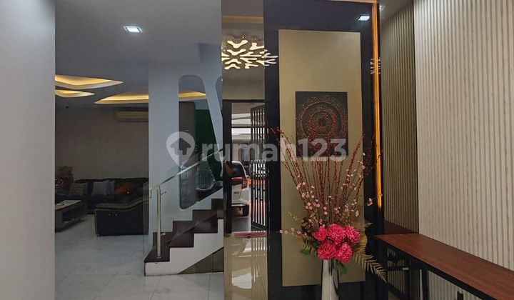 For Sale 2.5-Story Hook House in ROYAL GRANDE (Southwest), Batam Centre... 2