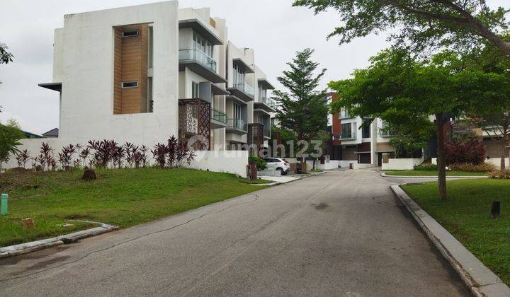 Turun Harga Dijual Cepat Rumah 3Lantai Citraland Megah, Batam Center 2