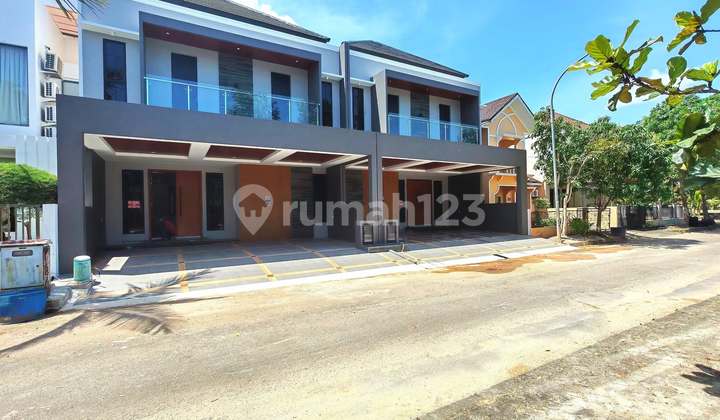 Dijual Rumah 2 Lantai di Sukajadi Batam Center Cantik Siap Huni Hadap Timur & Hadap Taman, Full Renovasi, 2