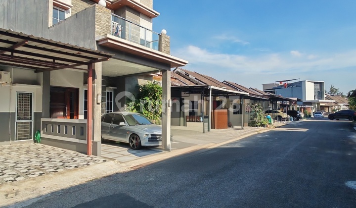 For Quick Sale: 3-Story House in Beverly Green Batam Center 2