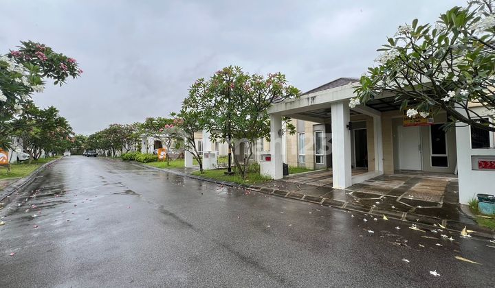 FOR SALE QUICK 1 Unit Beautiful Furnished House (South Facing) ORCHARD PARK CLUSTER CARICA, Batam Centre. 2