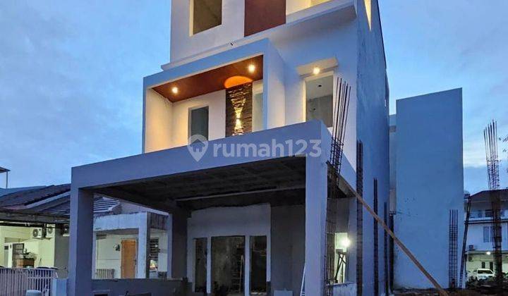 Dijual Rumah 3 Lantai Full Renovasi semi Furnish Hadap Timur View Laut 2