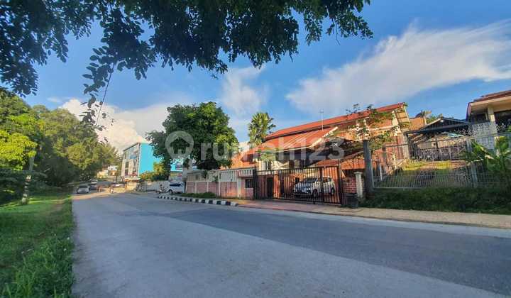 Dijual Rumah Lahan Luas di Tepi Jalan Raya Baloi Dekat Bcsmall dan Pasarpenuin 2