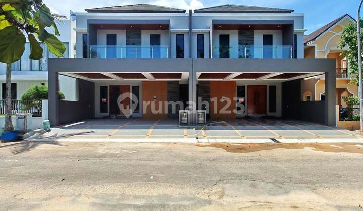 Dijual Rumah 2 Lantai di Sukajadi Batam Center Cantik Siap Huni Hadap Timur & Hadap Taman, Full Renovasi, 1