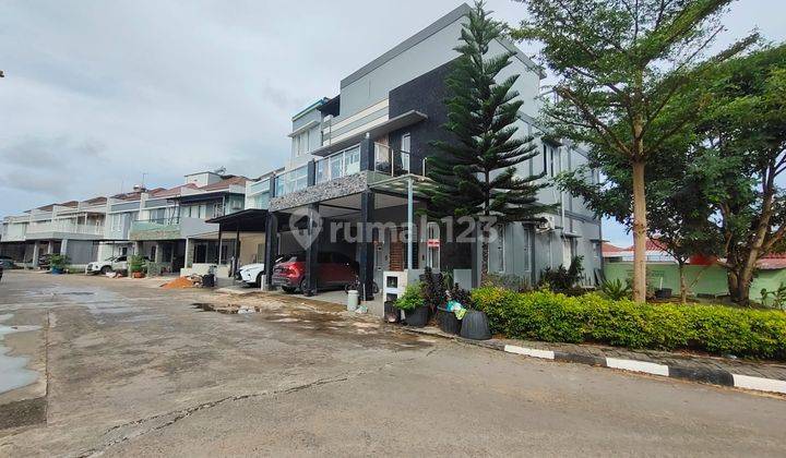 DiJUALCEPAT  Rumah Hook Cantik 2,5Lantai Siap Huni LUCKY HILL RESIDENCE Fullly furnished  (Hadap Barat Laut) Sei Panas. 1