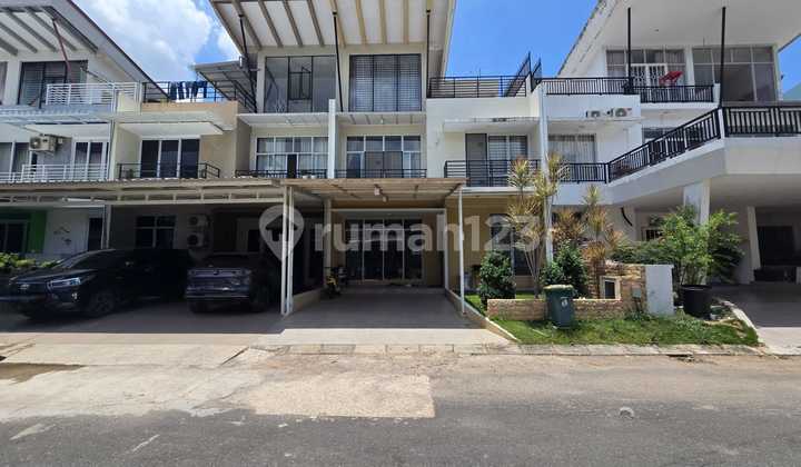 For Sale 3-Storey Fully Furnished House, Tropicana Residence, (East Facing) Batam Centre 1