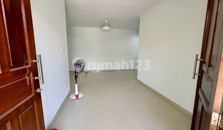 DiJUAL Rumah 2Lantai Siap Huni DIAMOND PALACE (Hadap Selatan) Batam Centre 2