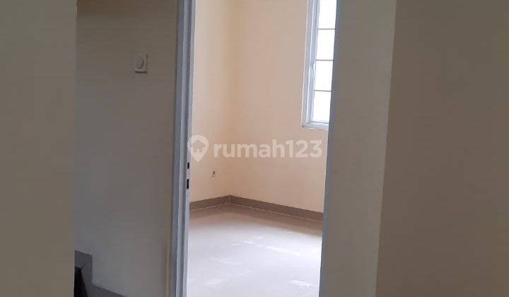 Dijual cepat rumah siap huni sudah renovasi di Legenda wisata cibubur SHM 2 Lantai 9