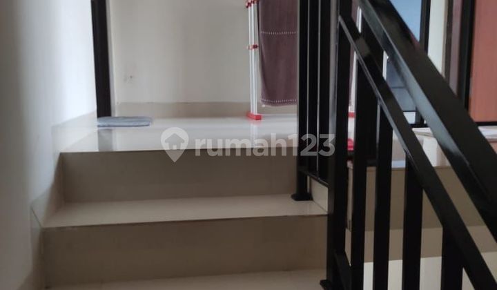 Dijual rumah cantik siap huni di perumahan royal oak kranggan 13