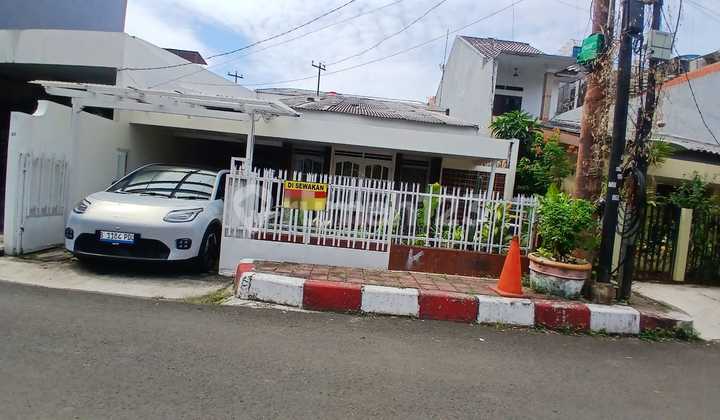 Disewakan Rumah Strategis di Cempaka Putih Jakarta Pusat