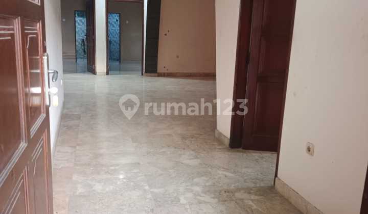 For Rent: Spacious, Strategic, Ready-to-Occupy House in Petamburan, Central Jakarta 2