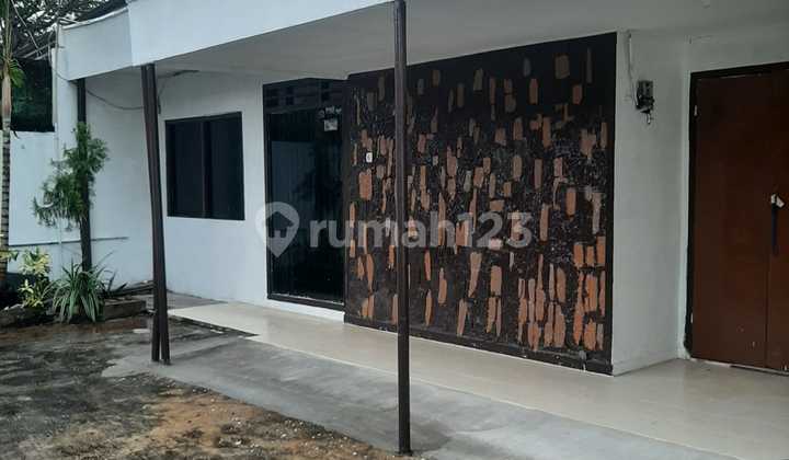 For Rent Strategic Shop House in East Jakarta 2
