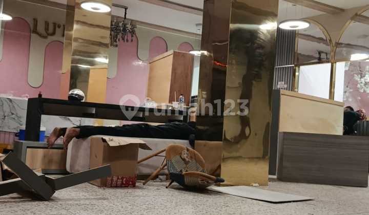 For Rent, Strategic Ready-to-Occupy Shop House in Panglima Polim, Melawai 2