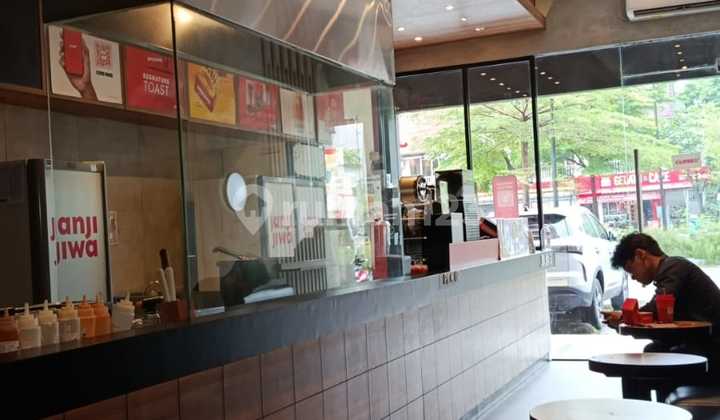 For Rent Strategic Shop House in West Jakarta 2