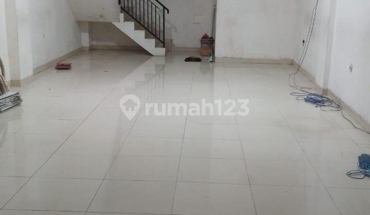 For Rent: Strategic Shop House Ready for Occupancy in Cipinang Indah