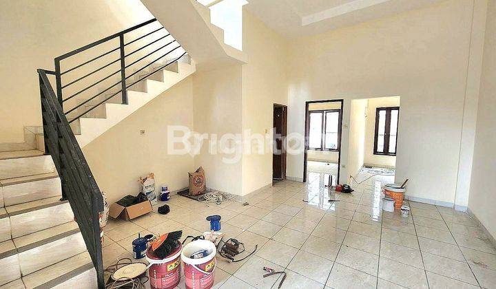 RUMAH MURAH 2 LANTAI DEKAT GREEN LAKE CITY 2