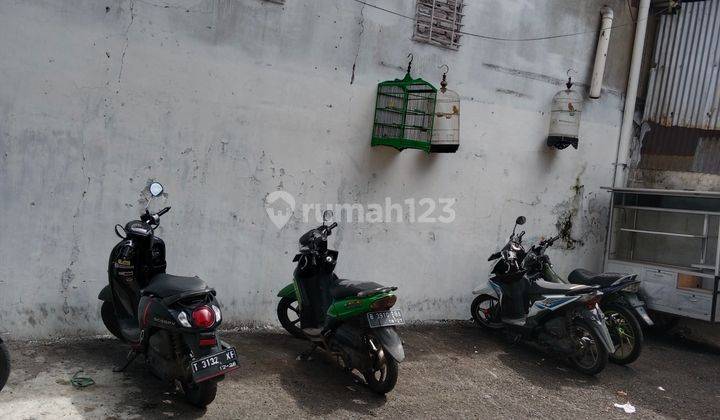 Kost exclusive terisi penuh 4 lantai di Gedong Panjang 7