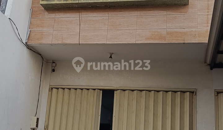 Strategic 2-story Shophouse on Manukan Street 2