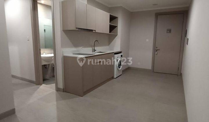 Apartement Menara Jakarta 3 BR Semi Furnished Baru 2