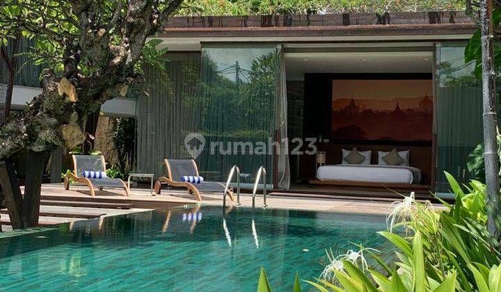 For Sale Luxury Villa in Tourist Area in Oboroi Seminyak Price 35 Billion 2