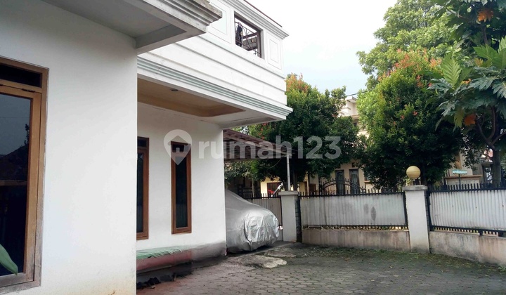 STURDY 2-STORY HOUSE NEAR BATUNUNGGAL INDAH COMPLEX BANDUNG 2