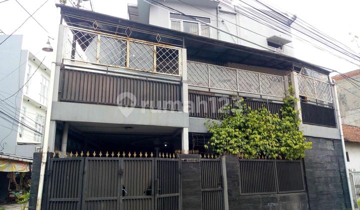 RUMAH 2,5 LANTAI LOKASI STRATEGIS DEKAT GEDUNG SATE BANDUNG RUMAH 2,5 LANTAI LOKASI STRATEGIS DEKAT GEDUNG SATE BANDUNG