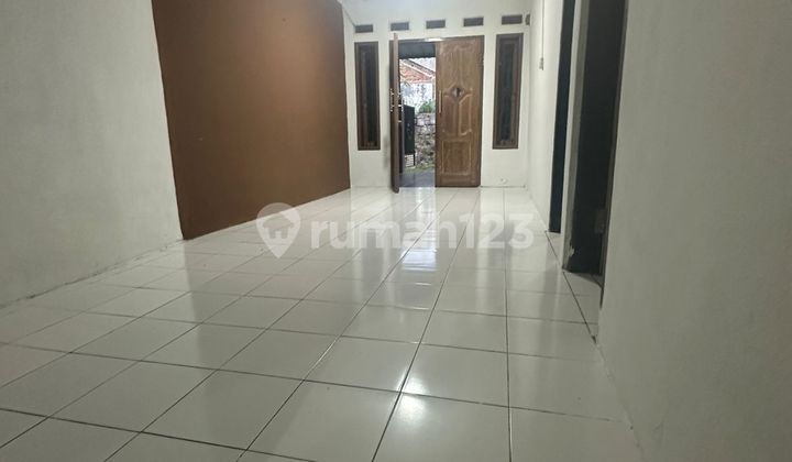 RUMAH 1 LANTAI DALAM KOMPLEK PERUMAHAN DI CIBIRU BANDUNG TIMUR