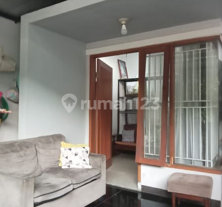 Move-in ready house in the Batujajar Regency residential complex, West Bandung Regency. Easy access to the Padalarang Toll Gate. 2