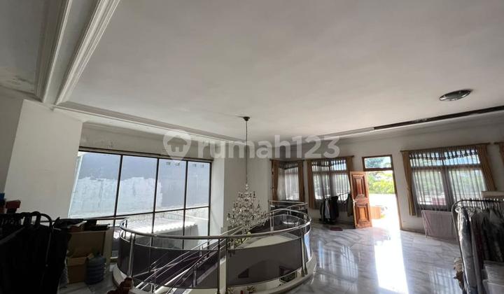 RUMAH KLASIK DI CIPAKU INDAH BANDUNG DEKAT UNIVERSITAS PENDIDIKAN INDONESIA 2