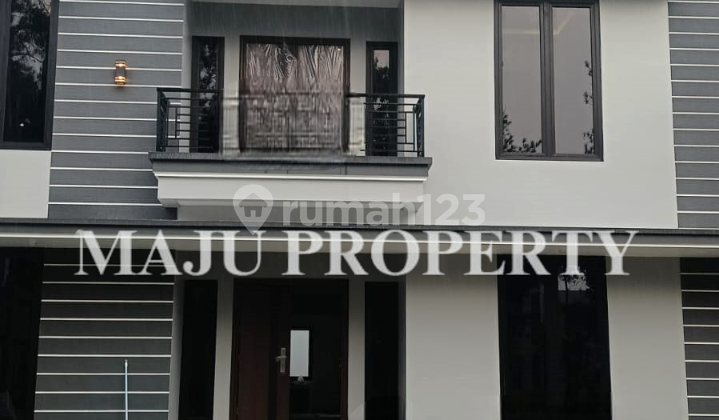 Rumah Bagus 2 Lantai di Kota Wisata, Siap Huni