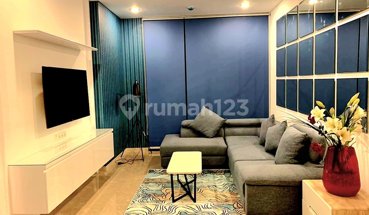 Izzara Apartment 1 Bed High Floor Minutes to Toll Jor and Desari at Tb Simatupang, South Jakarta
