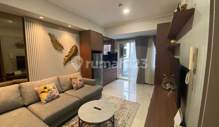 Dijual, Siap Huni Unit Apartemen Royal Mediterania Garden Residence Tipe 2 Br+ Kondisi Furnished Lengkap Dan Low Floor