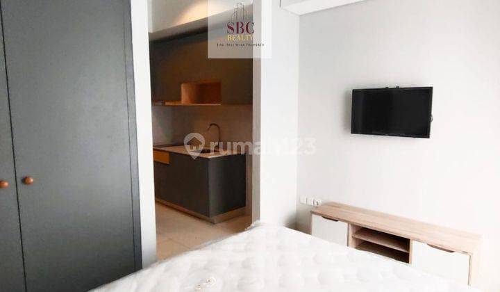 Disewakan Unit Apartemen Taman Anggrek Furnished Best View 1