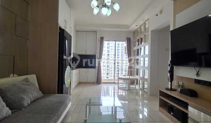 Disewakan Unit Apartemen Mediterania Garden Residence 2 Tanjung Duren Kondisi Furnished lengkap  Tipe 3BR Lokasi Strategis high Floor