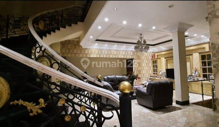 Dijual Rumah mewah di taman palem lestari jakarta barat 1