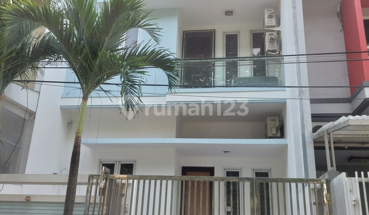 Dijual Rumah di citra garden 5 jakarta barat