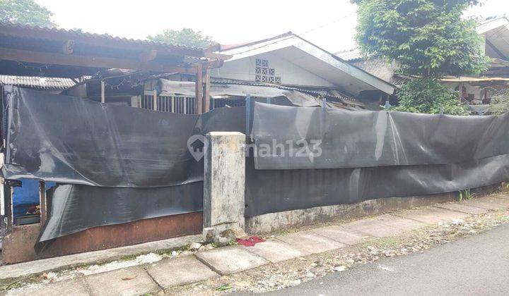 Dijual rumah tua dikembangan  jakarta barat 1