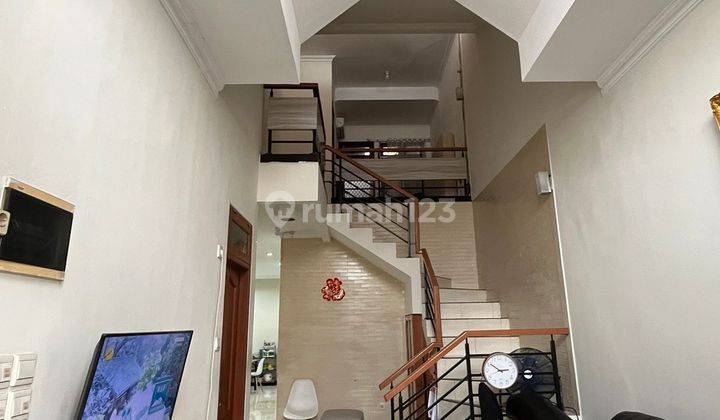 Dijual rumah di taman surya 3 jakbar 1