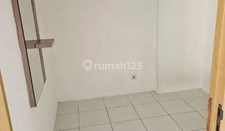 Dijual Apartemen Educity Pakuwon City
Lantai Tengah 2