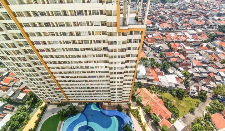 Tower C Favorite Apartemen Gunawangsa Tidar 2 BR Full Furnish 3