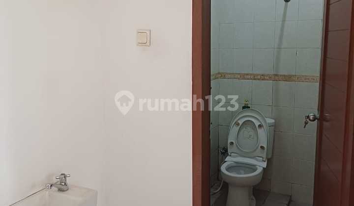 Disewa Rumah di Emerald Sektor 9 Bintaro 2