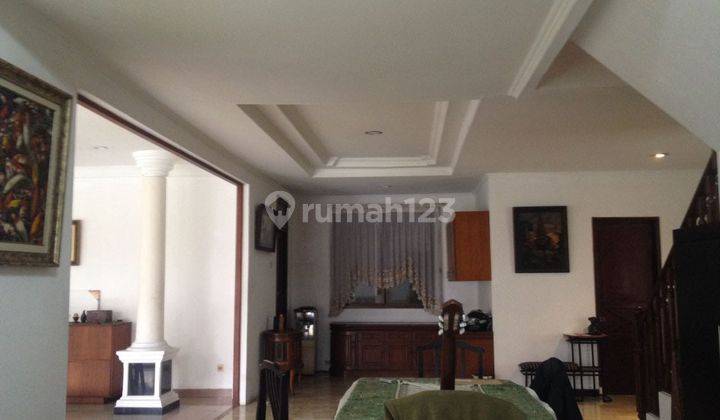 Rumah Bagus Sekali Furnished SHM di Cikini, Tangerang Selatan 1