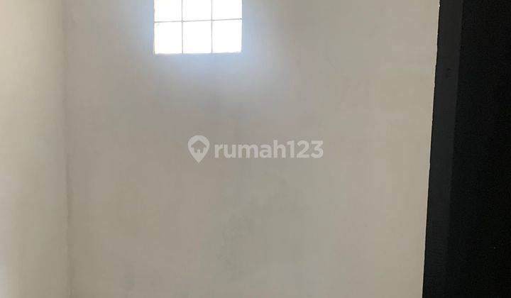 Rumah Bagus Sekali Semi Furnished SHM di Bukit Nusa Indah, Tangerang Selatan 2