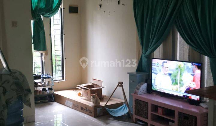 Rumah Bagus Sekali Furnished SHM di Jl.beruang, Tangerang Selatan 1