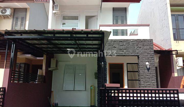 Rumah Bagus Sekali Semi Furnished SHM di Jl. Cipadu,  1