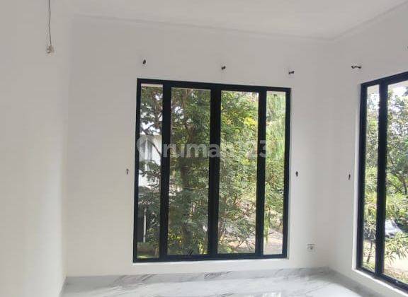 Rumah 2 Lantai Bagus SHM di Emerald View, Tangerang Selatan 2