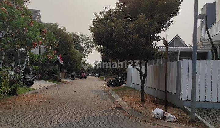 Rumah 2 Lantai Bagus SHM di Discovery Eola, Tangerang Selatan 2