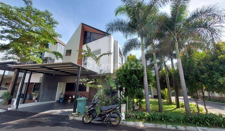 Rumah 2 Lantai Bagus SHM di Trevista Residence, Tangerang 1