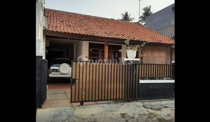 Rumah Bagus Semi Furnished SHM di Komplek Mpr, Jakarta Selatan 1