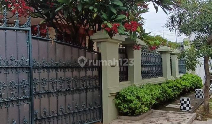 Rumah Bagus Semi Furnished SHM di Jl. Kauman Kec Juwana, Pati 1